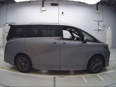 TOYOTA VELLFIRE HYBRID