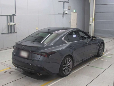 LEXUS IS