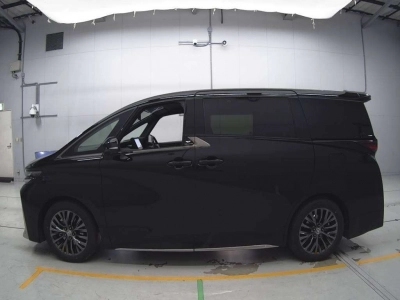 TOYOTA VELLFIRE HYBRID