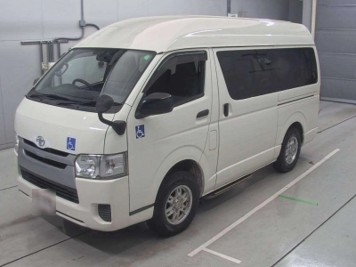 TOYOTA REGIUS VAN