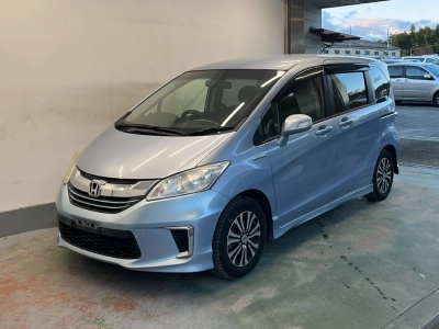 HONDA FREED HYBRID