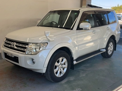 MITSUBISHI PAJERO