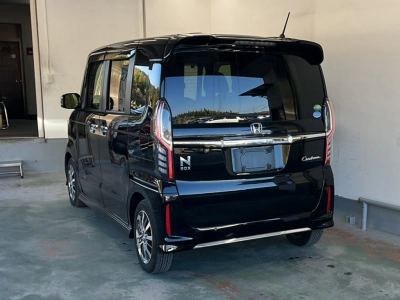 HONDA N BOX CUSTOM