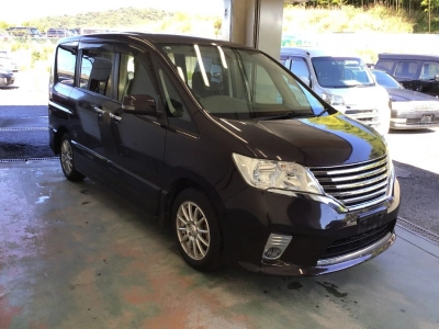 NISSAN SERENA