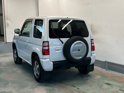 MITSUBISHI PAJERO MINI