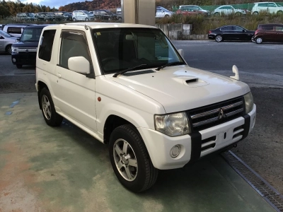 MITSUBISHI PAJERO MINI