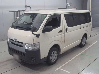 TOYOTA REGIUS VAN