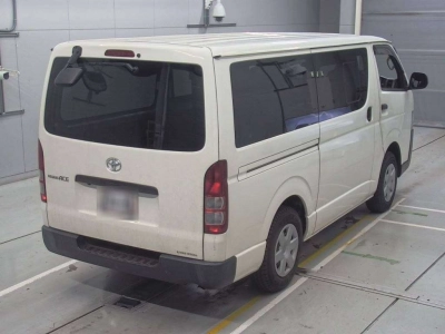 TOYOTA REGIUS VAN