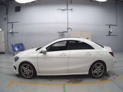 MERCEDES BENZ CLA