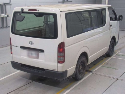 TOYOTA REGIUS VAN