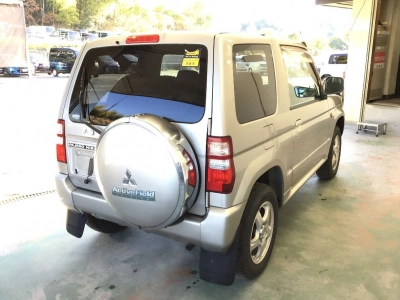 MITSUBISHI PAJERO MINI