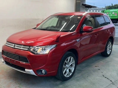 MITSUBISHI OUTLANDER PHEV