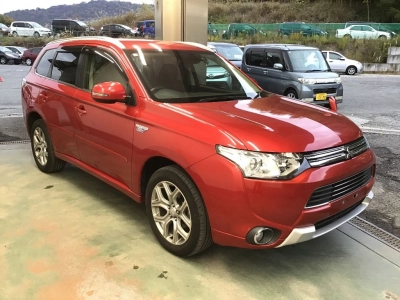 MITSUBISHI OUTLANDER PHEV
