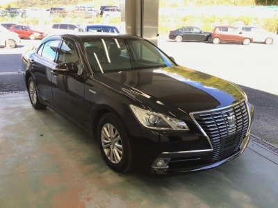 TOYOTA CROWN HYBRID