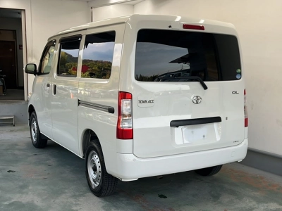 TOYOTA TOWN ACE VAN