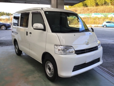 TOYOTA TOWN ACE VAN