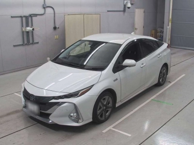 TOYOTA PRIUS PHV