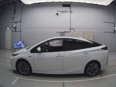 TOYOTA PRIUS PHV