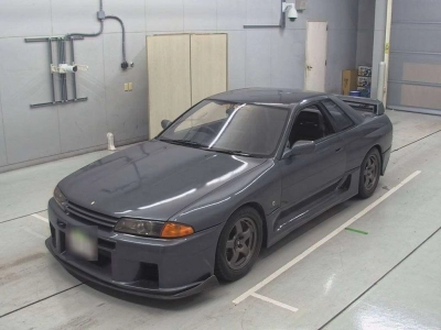NISSAN SKYLINE