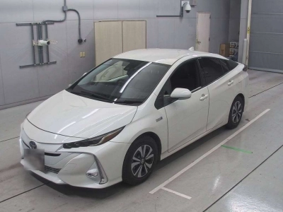 TOYOTA PRIUS PHV