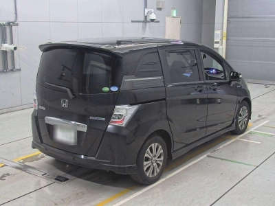 HONDA FREED SPIKE HYBRID