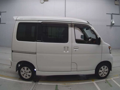 DAIHATSU ATRAI WAGON