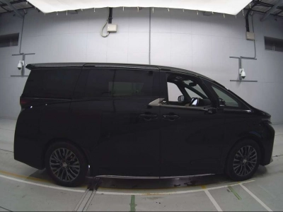 TOYOTA VELLFIRE HYBRID