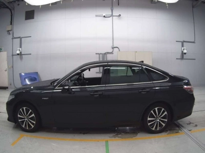 TOYOTA CROWN HYBRID