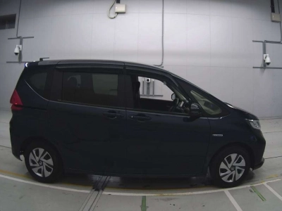 HONDA FREED HYBRID