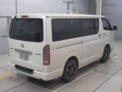 TOYOTA REGIUS VAN