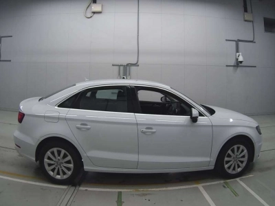 AUDI A3 SEDAN