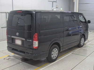 TOYOTA REGIUS VAN