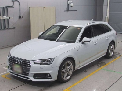AUDI A4 AVANTE