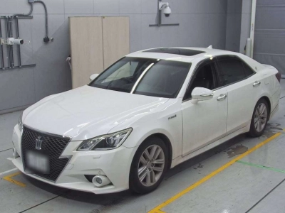 TOYOTA CROWN HYBRID
