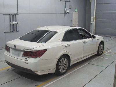 TOYOTA CROWN HYBRID