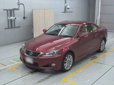 LEXUS IS