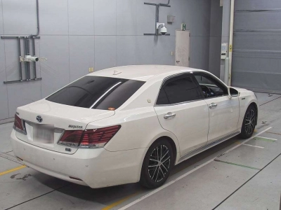 TOYOTA CROWN MAJESTA