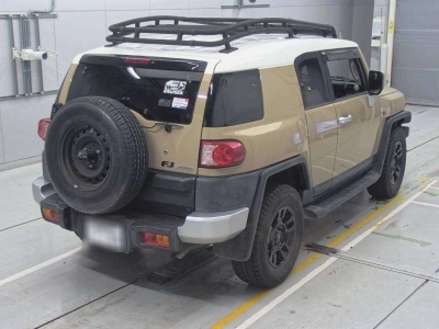 TOYOTA FJ CRUISER