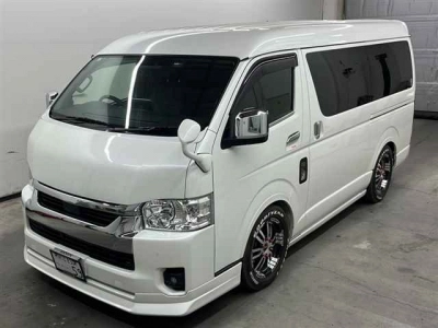 TOYOTA HIACE WAGON
