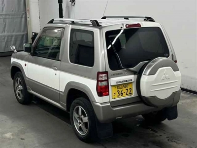 MITSUBISHI PAJERO MINI