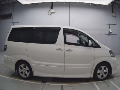 TOYOTA ALPHARD V