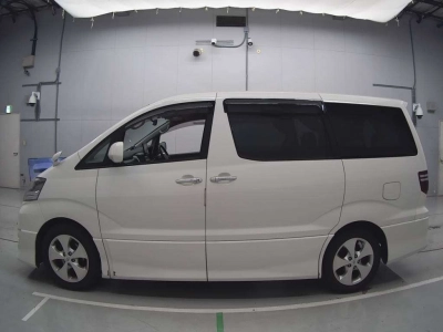 TOYOTA ALPHARD V