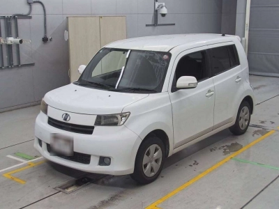 TOYOTA BB