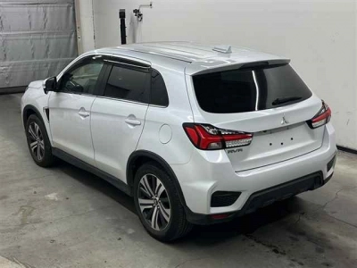 MITSUBISHI RVR