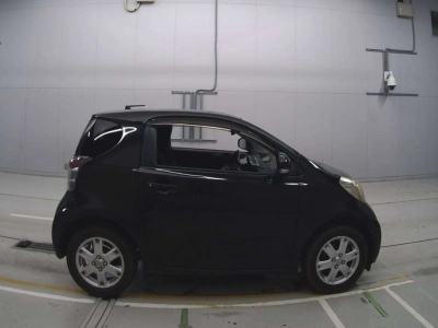 TOYOTA IQ