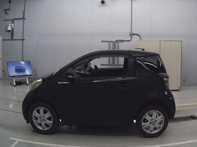 TOYOTA IQ