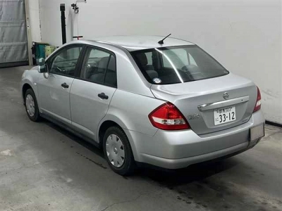NISSAN TIIDA LATIO