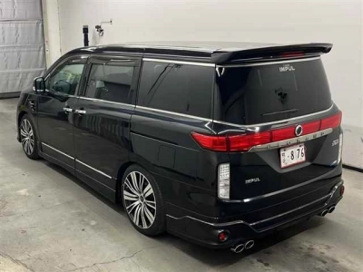 NISSAN ELGRAND