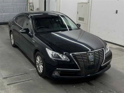 TOYOTA CROWN HYBRID