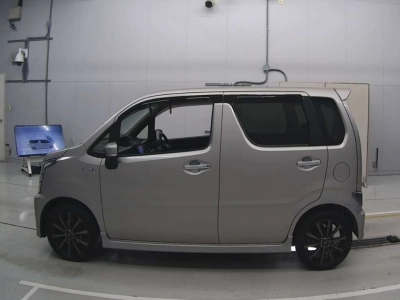SUZUKI WAGON R STINGRAY